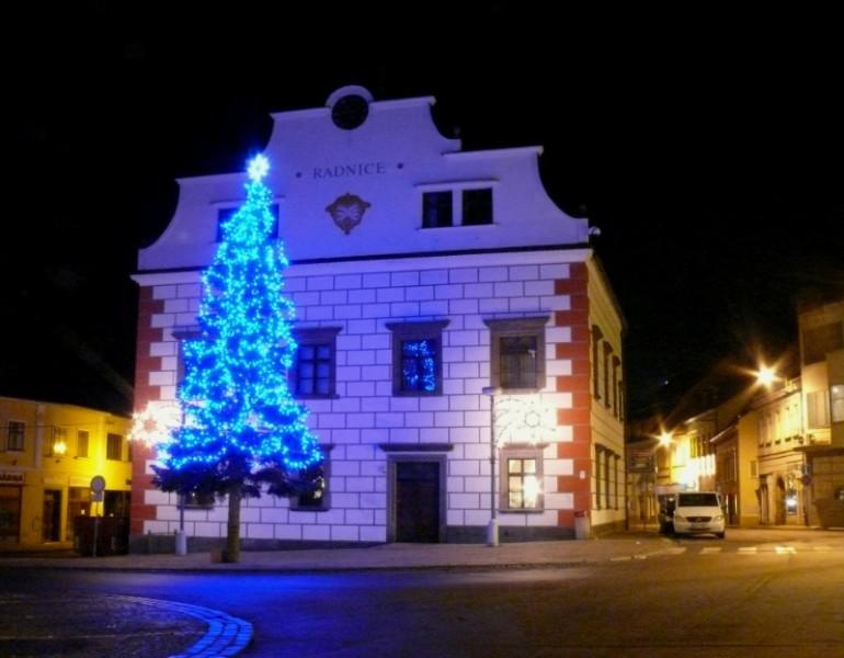 Radnice - Adventn� sv�t�lka