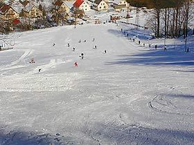 SKI ARE�L L�ZE�SK� VRCH V LIPOV� L�ZNI
